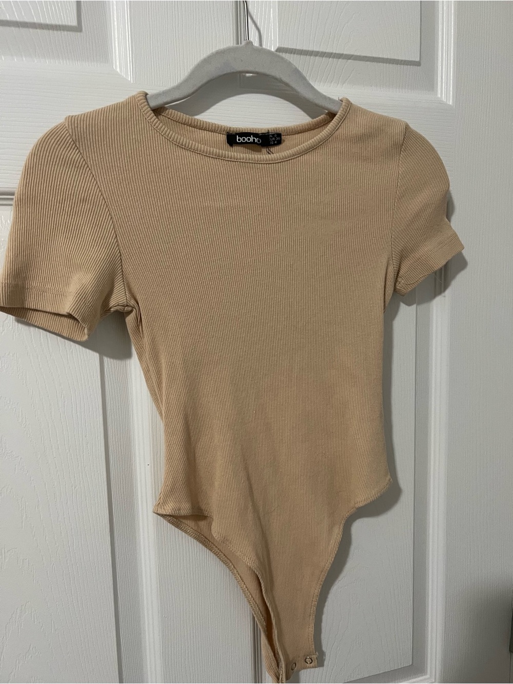 Boohoo Tan Ribbed Short Sleeve Bodysuit